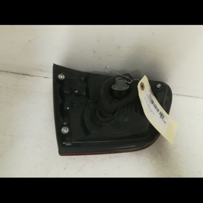 Feu arrière intérieur droit occasion PEUGEOT 4007 Phase 1 07-2007->03-2013 2.2 HDI 16v 6351EH 2