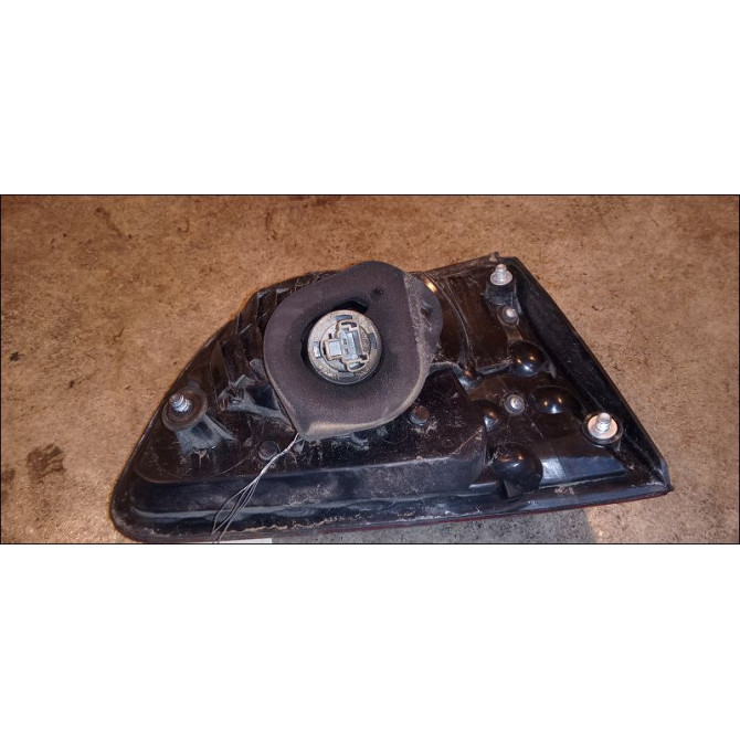 Feu arrière intérieur droit occasion PEUGEOT 4007 Phase 1 07-2007->03-2013 6351EH 2