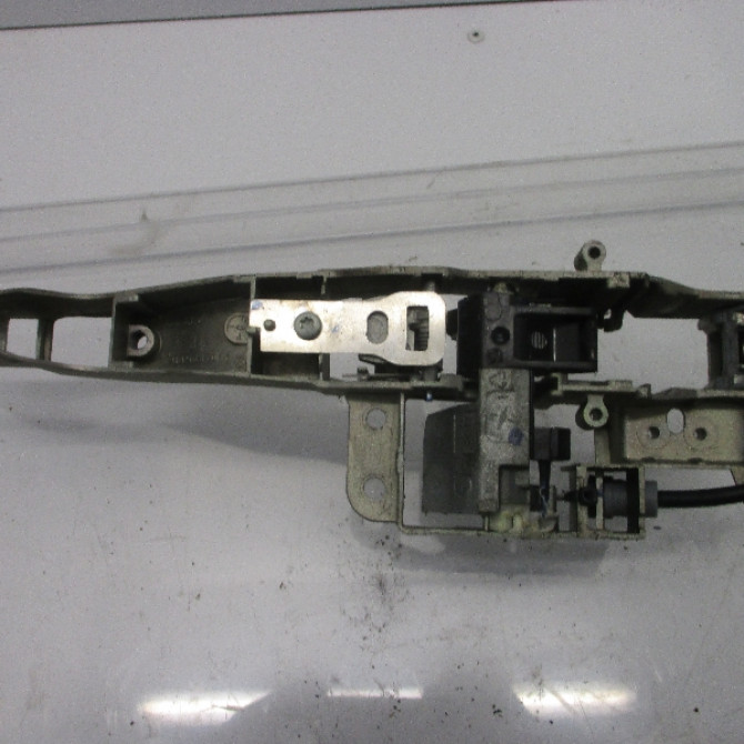 Serrure porte arg occasion PEUGEOT 407 Phase 1 04-2004->07-2008 9137Q8 2