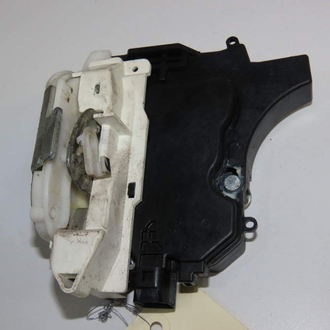 Serrure porte avd occasion CITROEN C-CROSSER Phase 1 04-1995->04-1999 2.2 HDI 160ch 9136CQ 2