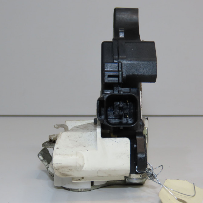 Serrure porte avd occasion CITROEN C-CROSSER Phase 1 04-1995->04-1999 2.2 HDI 160ch 9136CQ 3