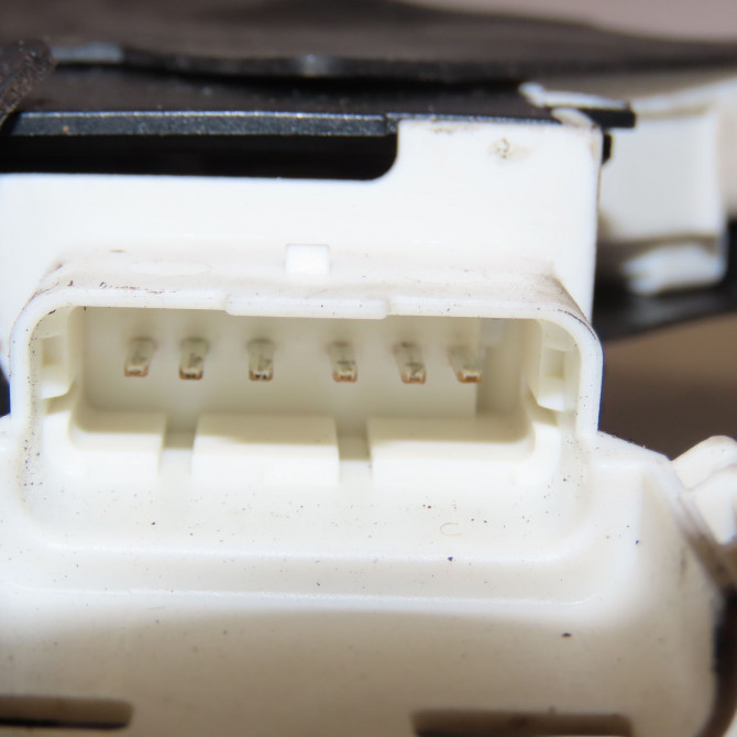 Serrure porte avg occasion PEUGEOT 407 Phase 1 04-2004->07-2008 1.6 HDI 16v 9135FN 2