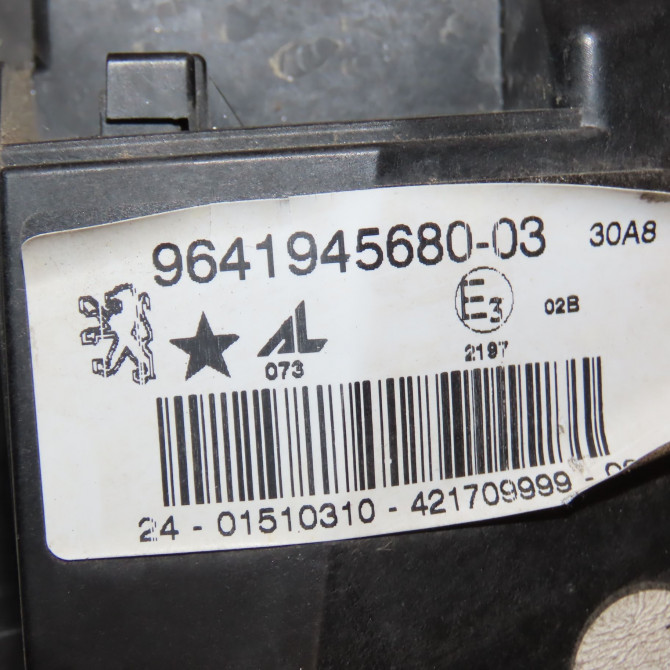 Phare antibrouillard avant gauche occasion PEUGEOT 407 Phase 1 04-2004->07-2008 1.6 HDI 16v 620836 4