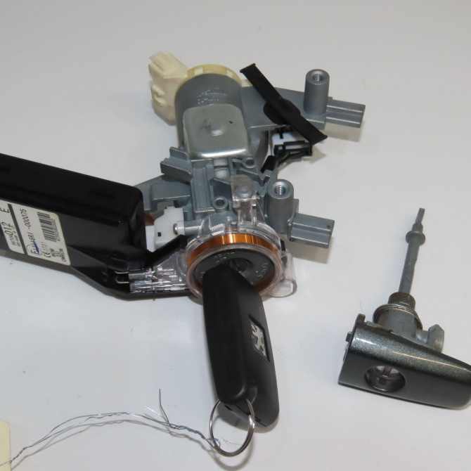 Kit serrures + antivol occasion PEUGEOT 4007 Phase 1 07-2007->03-2013 2.2 HDI 16v 1