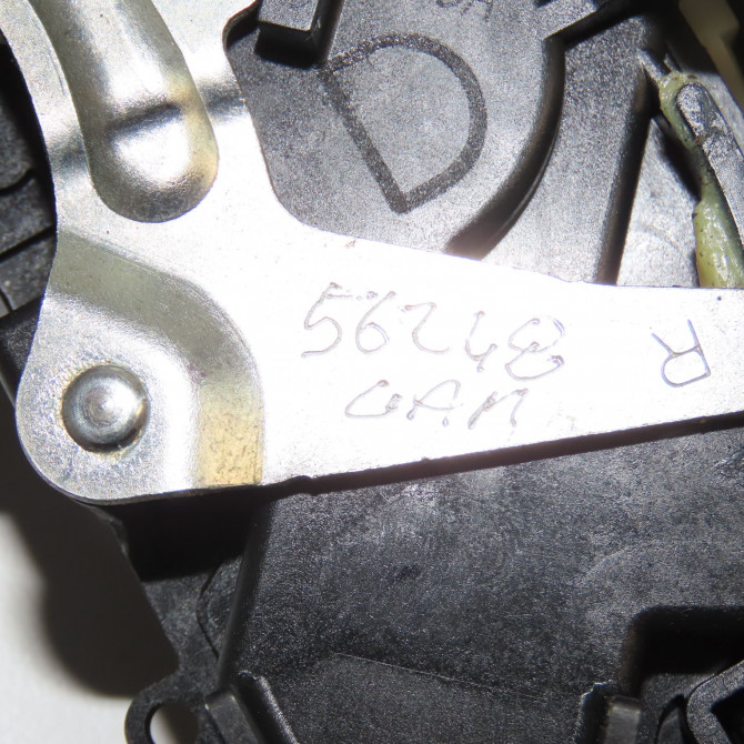 Serrure porte avd occasion PEUGEOT 4007 Phase 1 07-2007->03-2013 2.2 HDI 16v 9136CQ 5