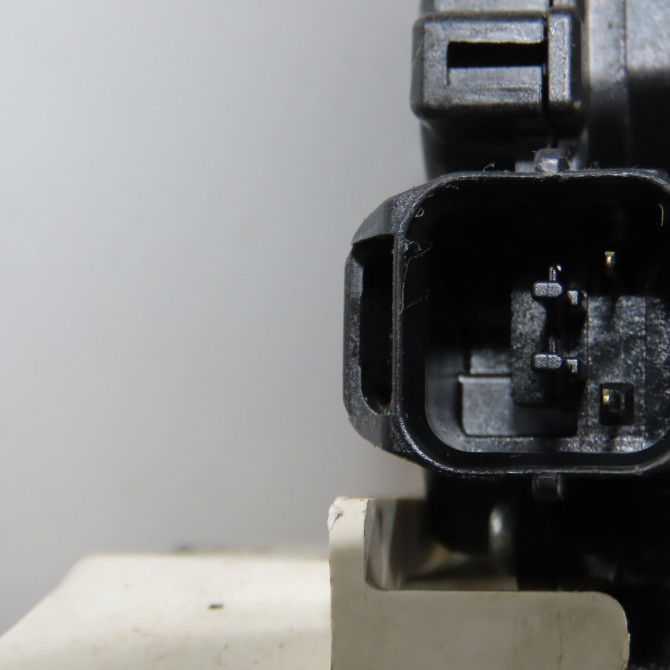 Serrure porte ard occasion PEUGEOT 4007 Phase 1 07-2007->03-2013 2.2 HDI 16v 9138Q6 4