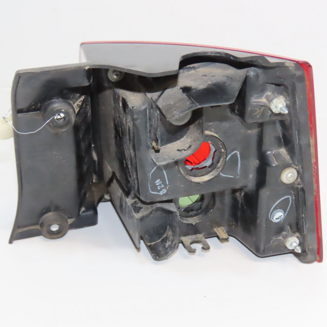 Feu arrière gauche occasion PEUGEOT 4007 Phase 1 07-2007->03-2013 2.2 HDI 16v 6350EG 2