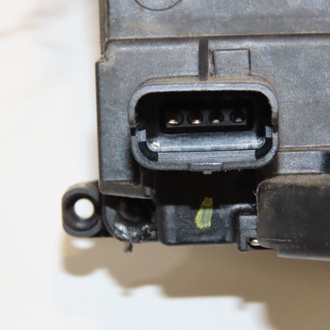 Serrure porte avd occasion  805020003R 5