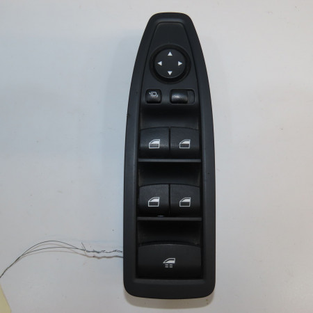 <span class="tt">Commande lève-glace porte avant gauche occasion  </span><span class="designation"> </span>