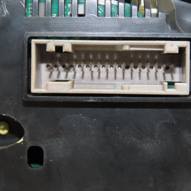 Compteur occasion AUDI A4 III Phase 1 01-2008->10-2011 2.0 TDI 120ch 8K0920930D 3