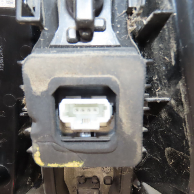 Feu arrière gauche occasion RENAULT SCENIC III Phase 3 04-2013->... 1.5 DCI 110ch 265550386R 3