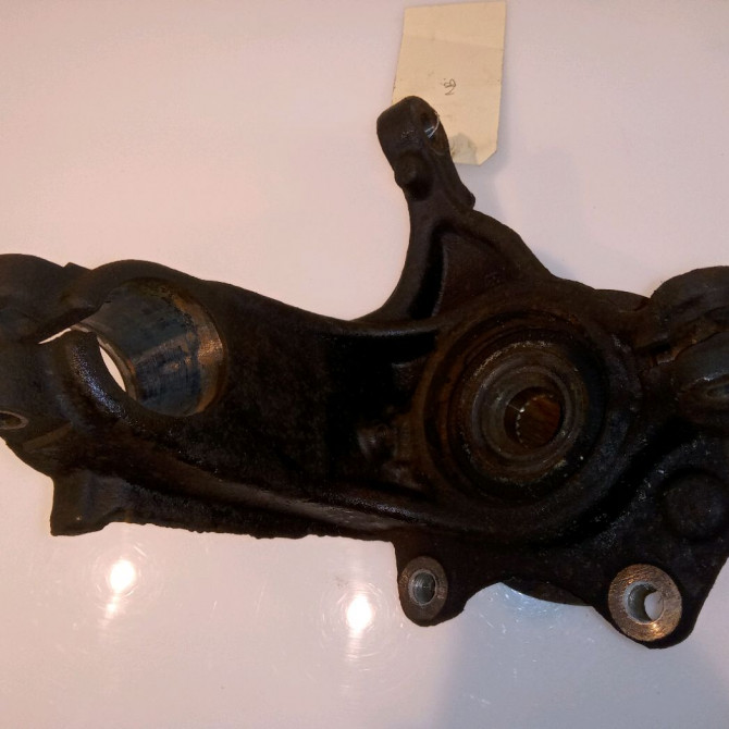 Moyeu avg occasion PEUGEOT 208 208 Phase 1 2012-03-01->2015-09-30 1.4 HDI 68ch 335086 2