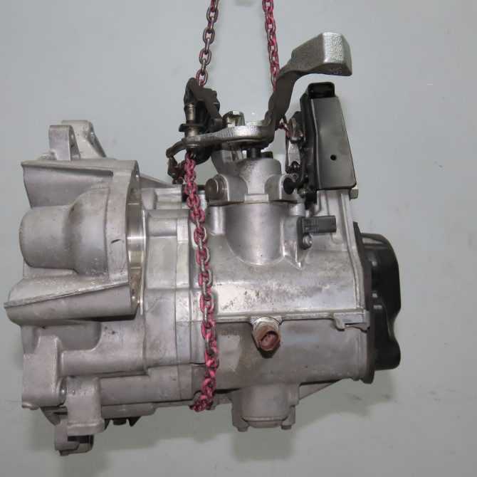 Boîte à vitesse mecanique occasion VOLKSWAGEN POLO V Phase 2 02-2014->... 1.2i 90ch 2T300049S 2