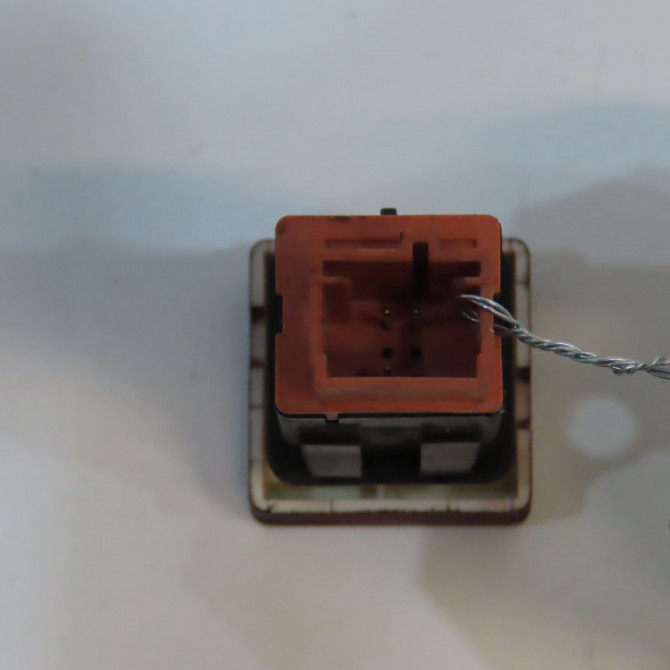 Bouton de warning occasion CITROEN BERLINGO II Phase 1 05-2008->01-2012 1.6 HDI 16v 75ch 6990L2 3