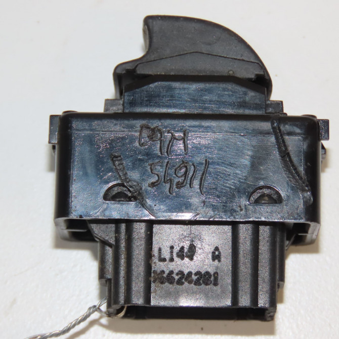 Commande lève-glace porte avant gauche occasion CITROEN BERLINGO II Phase 1 05-2008->01-2012 1.6 HDI 16v 75ch 6490E2 3