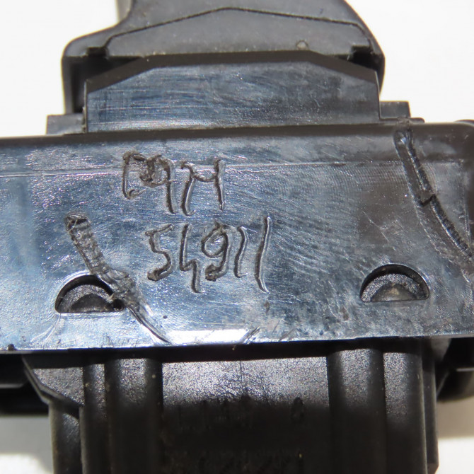 Commande lève-glace porte avant gauche occasion CITROEN BERLINGO II Phase 1 05-2008->01-2012 1.6 HDI 16v 75ch 6490E2 5