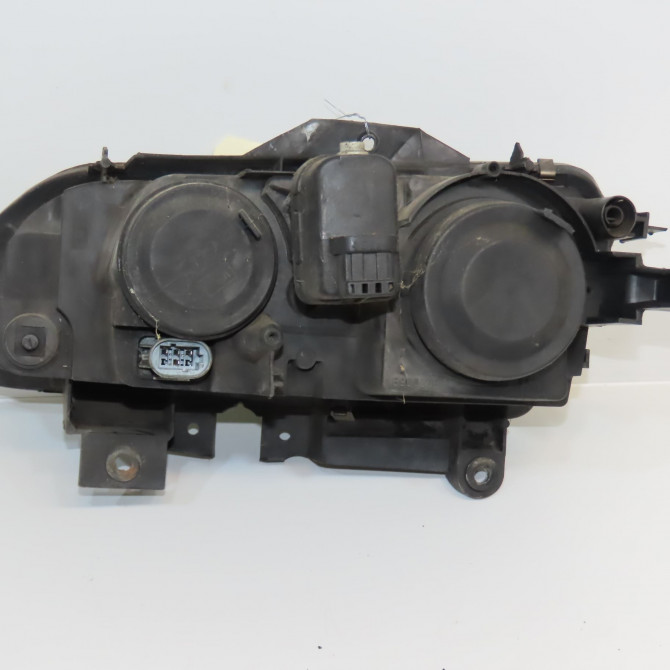 Phare droit occasion RENAULT ESPACE III Phase 1 12-1996->09-2002 2.2 DT 7701038270 2