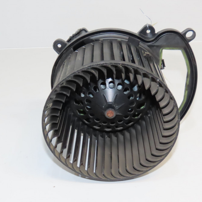 Ventilateur de chauffage occasion RENAULT MEGANE IV Phase 1 12-2015->... 1.6 DCI 130ch 272103243R 2