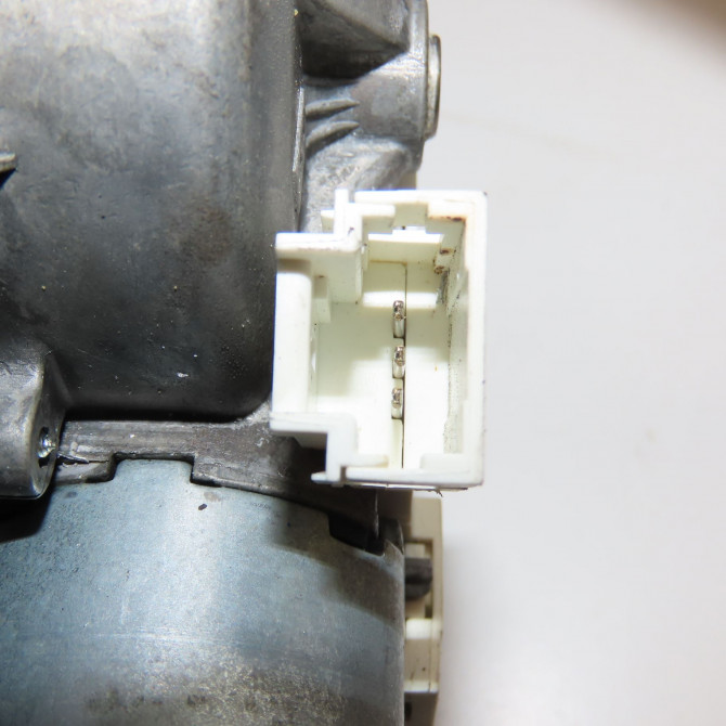 Moteur essuie-glace arrière occasion DACIA SANDERO I Phase 1 06-2008->10-2012 1.5 DCI 75ch 8200734582 3