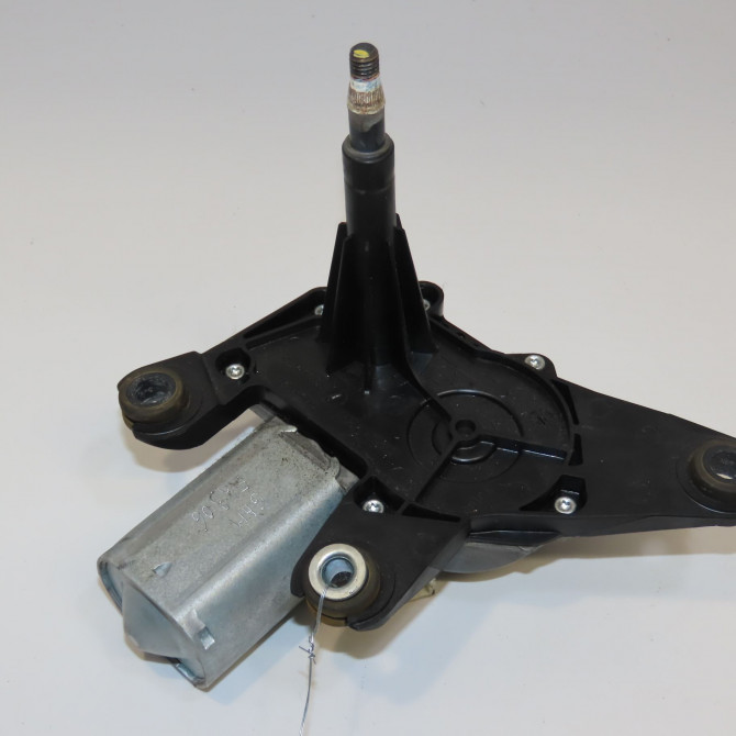 Moteur essuie-glace arrière occasion DACIA SANDERO I Phase 1 06-2008->10-2012 1.4 MPI 75ch 8200734582 1