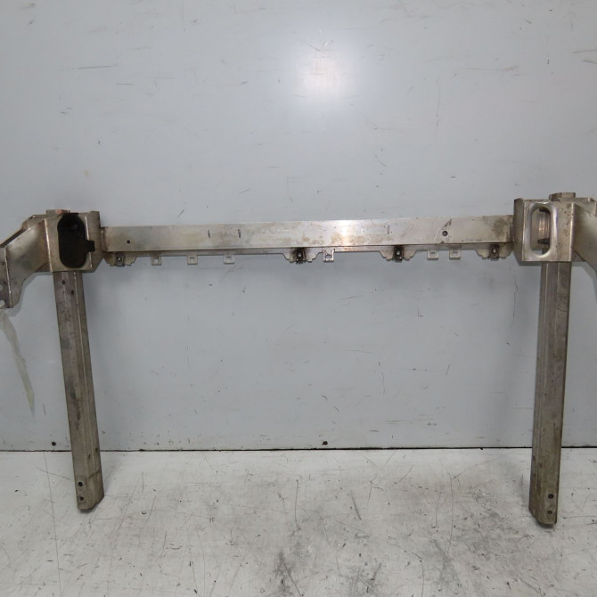 Traverse inférieure armature avant occasion  1776204500 1