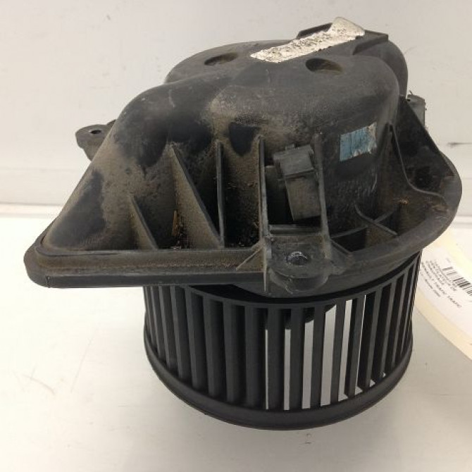 Ventilateur de chauffage occasion RENAULT TRAFIC II Phase 1 10-2001->08-2006 1.9 DCI 82ch 7701050310 2