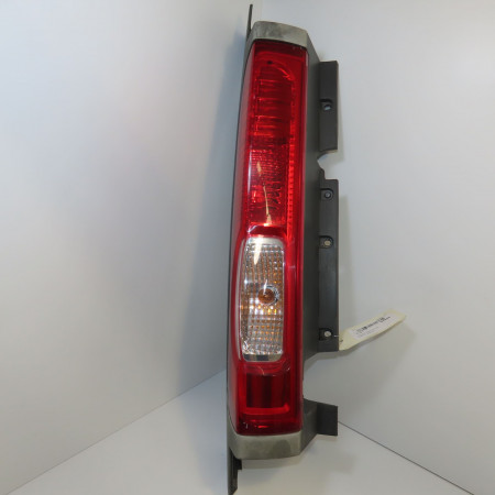 Feu arrière gauche occasion RENAULT TRAFIC II Phase 2 08-2006->... 2.0 DCI 90ch 8200415250