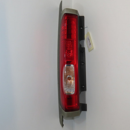 Feu arrière gauche occasion RENAULT TRAFIC II Phase 2 08-2006->... 2.0 DCI 115ch 8200415250