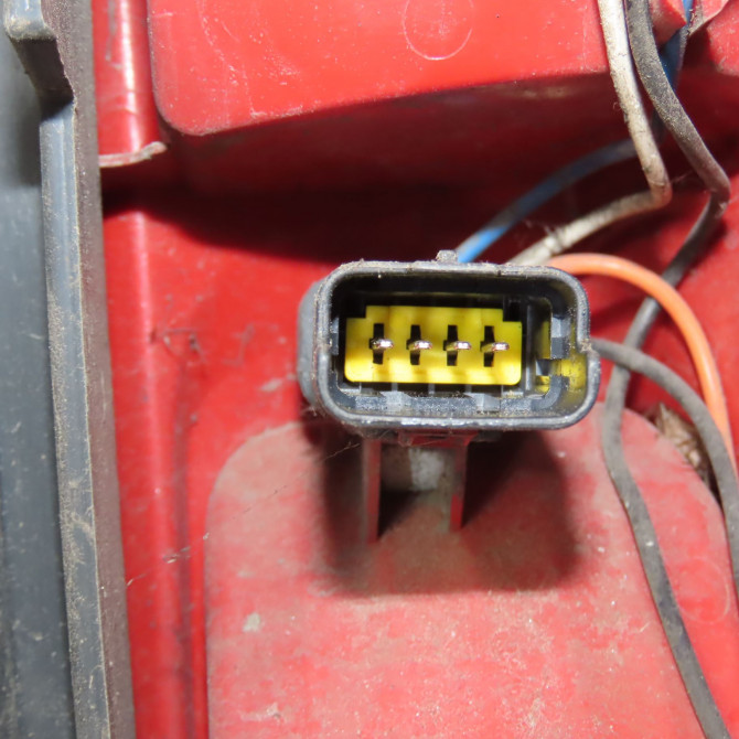 Feu arrière gauche occasion RENAULT TRAFIC II Phase 2 08-2006->... 2.0 DCI 115ch 8200415250 3