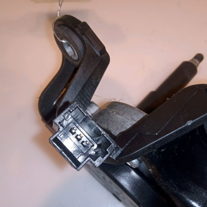 Moteur essuie-glace arrière occasion RENAULT KANGOO II Phase 1 01-2008->03-2013 1.5 DCI 90ch 8200431385 3