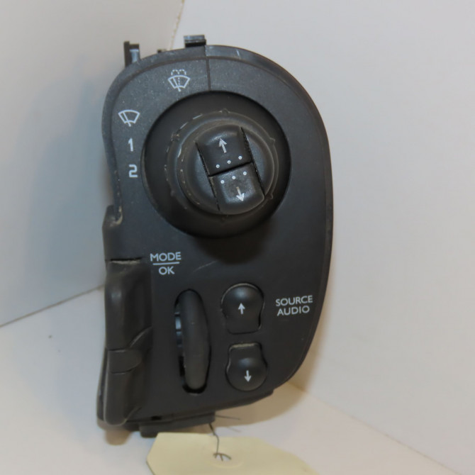 Commande essuie glace occasion RENAULT KANGOO II Phase 2 01-2013->... 1.5 DCI 90ch 8201577539 2