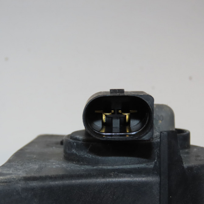 Phare antibrouillard avant gauche occasion VOLKSWAGEN POLO V Phase 2 02-2014->... 1.4 TDI 90ch 6C0941661G 4