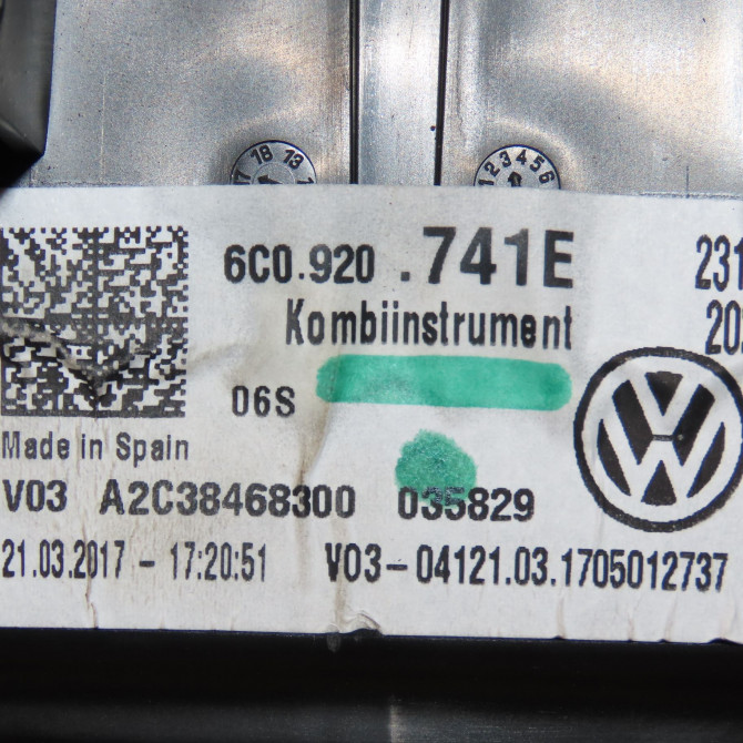 Compteur occasion VOLKSWAGEN POLO VI 6C0920741E 4