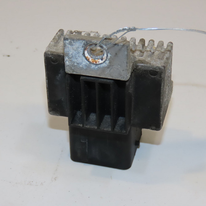 Boitier de préchauffage occasion RENAULT KANGOO II Phase 1 01-2008->03-2013 1.5 DCI 85ch 110679886R 2