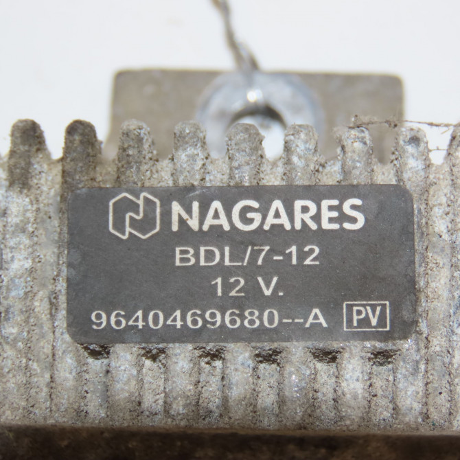 Boitier de préchauffage occasion RENAULT KANGOO II Phase 1 01-2008->03-2013 1.5 DCI 85ch 110679886R 4