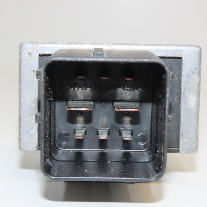 Boitier de préchauffage occasion RENAULT KANGOO II Phase 2 01-2013->... 1.5 DCI 90ch 110679886R 2