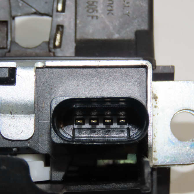 Serrure hayon occasion VOLKSWAGEN POLO V Phase 2 02-2014->... 1.4 TDI 90ch 6R0827505G9B9 3