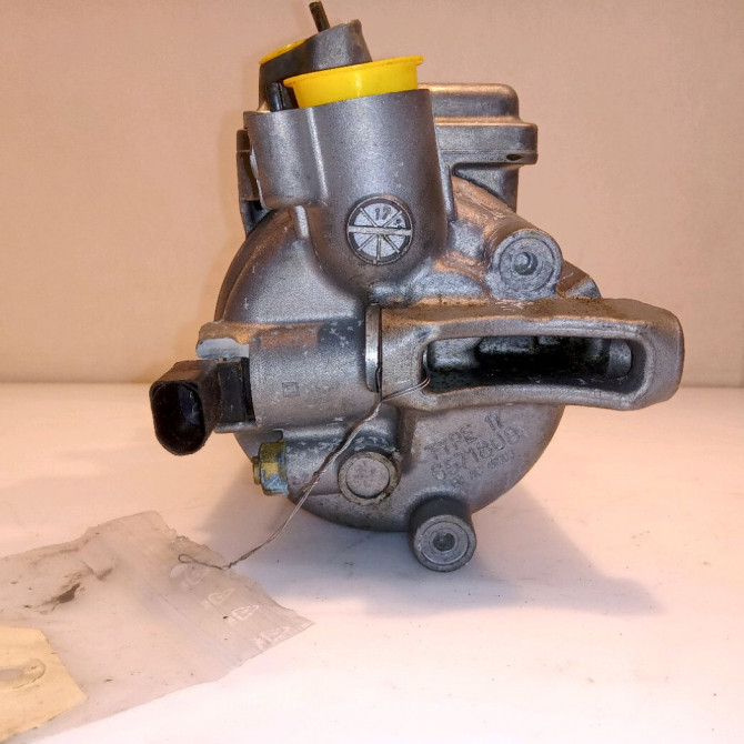 Compresseur air conditionne occasion AUDI A1 5Q0816803D 4