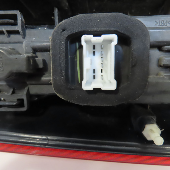 Feu arrière droit occasion RENAULT KANGOO II 265506747R 3