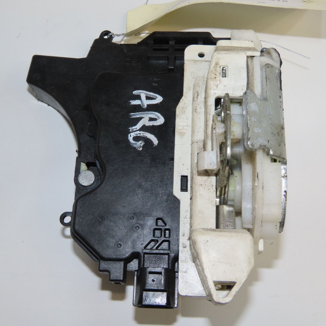 Serrure porte arg occasion CITROEN C-CROSSER Phase 1 04-1995->04-1999 2.2 HDI 160ch 9137N0 2