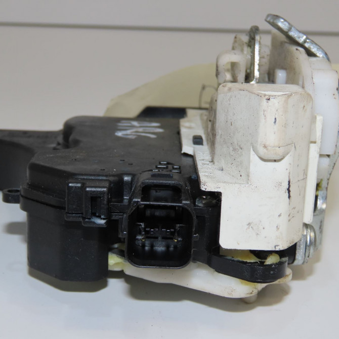 Serrure porte arg occasion CITROEN C-CROSSER Phase 1 04-1995->04-1999 2.2 HDI 160ch 9137N0 3