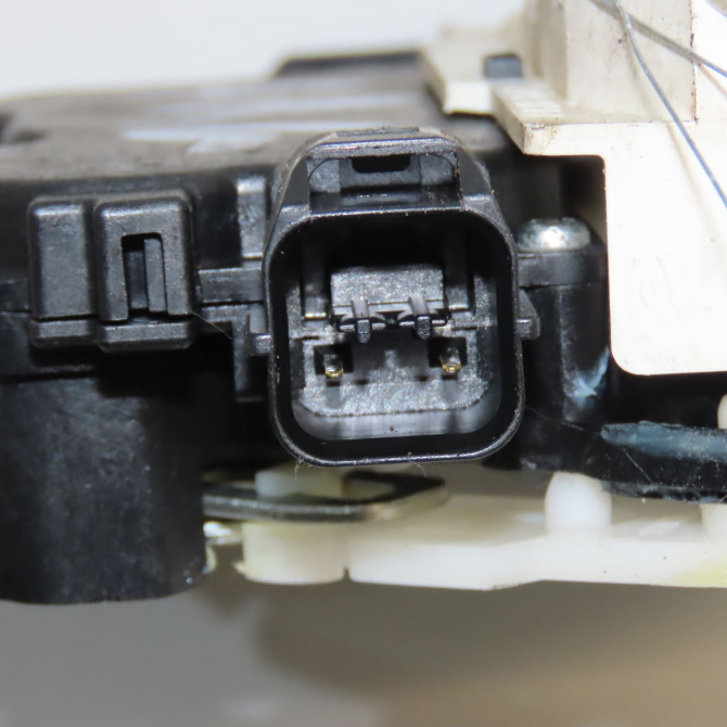 Serrure porte arg occasion PEUGEOT 4007 Phase 1 07-2007->03-2013 2.2 HDI 16v 9137N0 5