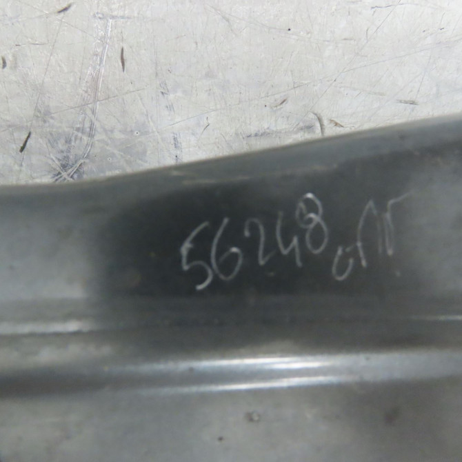 Traverse supérieure armature avant occasion PEUGEOT 4007 Phase 1 07-2007->03-2013 2.2 HDI 16v 7106F2 2