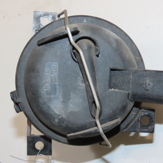 Phare antibrouillard avant droit occasion SEAT IBIZA III Phase 2 03-2006->06-2009 1.4 TDI 80ch 5P0941704 2