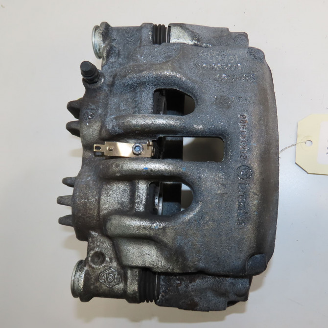 Etrier de frein avant gauche occasion  410119220R 4