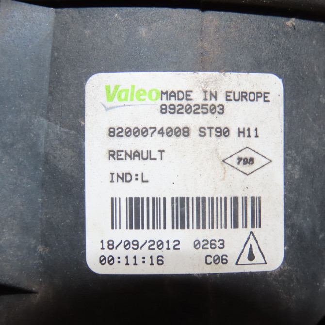 Phare antibrouillard avant droit occasion RENAULT MEGANE III Phase 2 01-2012->06-2014 261500097R 4