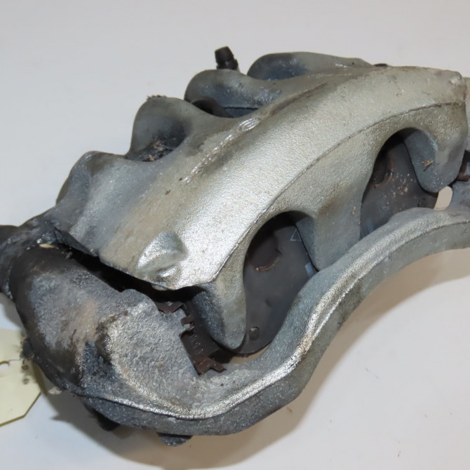 Etrier de frein avant gauche occasion MASTER III 410119220R 1