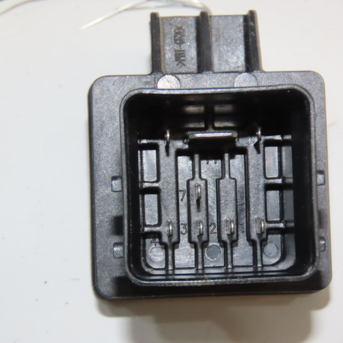 Boitier de préchauffage occasion RENAULT MASTER III 110675590R 3