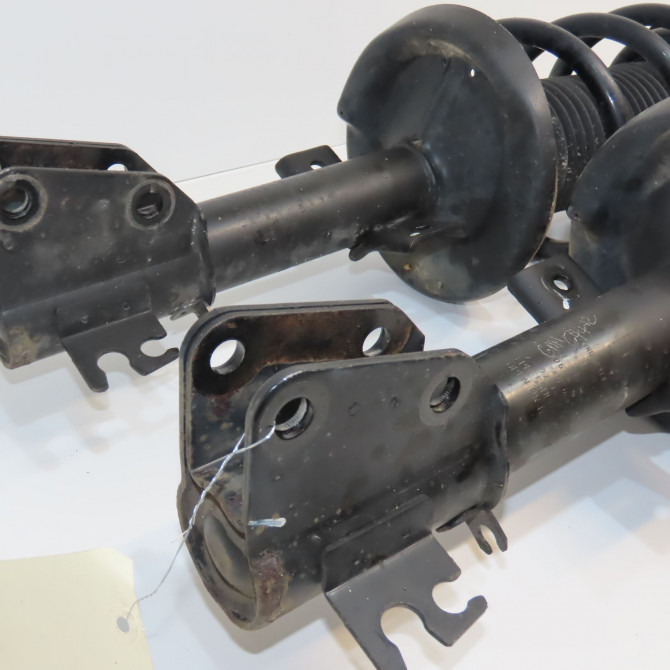 Amortisseur avant droit occasion RENAULT MASTER III 543028774R 3