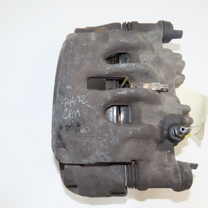 Etrier de frein avant gauche occasion RENAULT MASTER III 410119220R 1